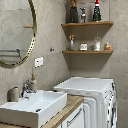 Sirius Apartment *